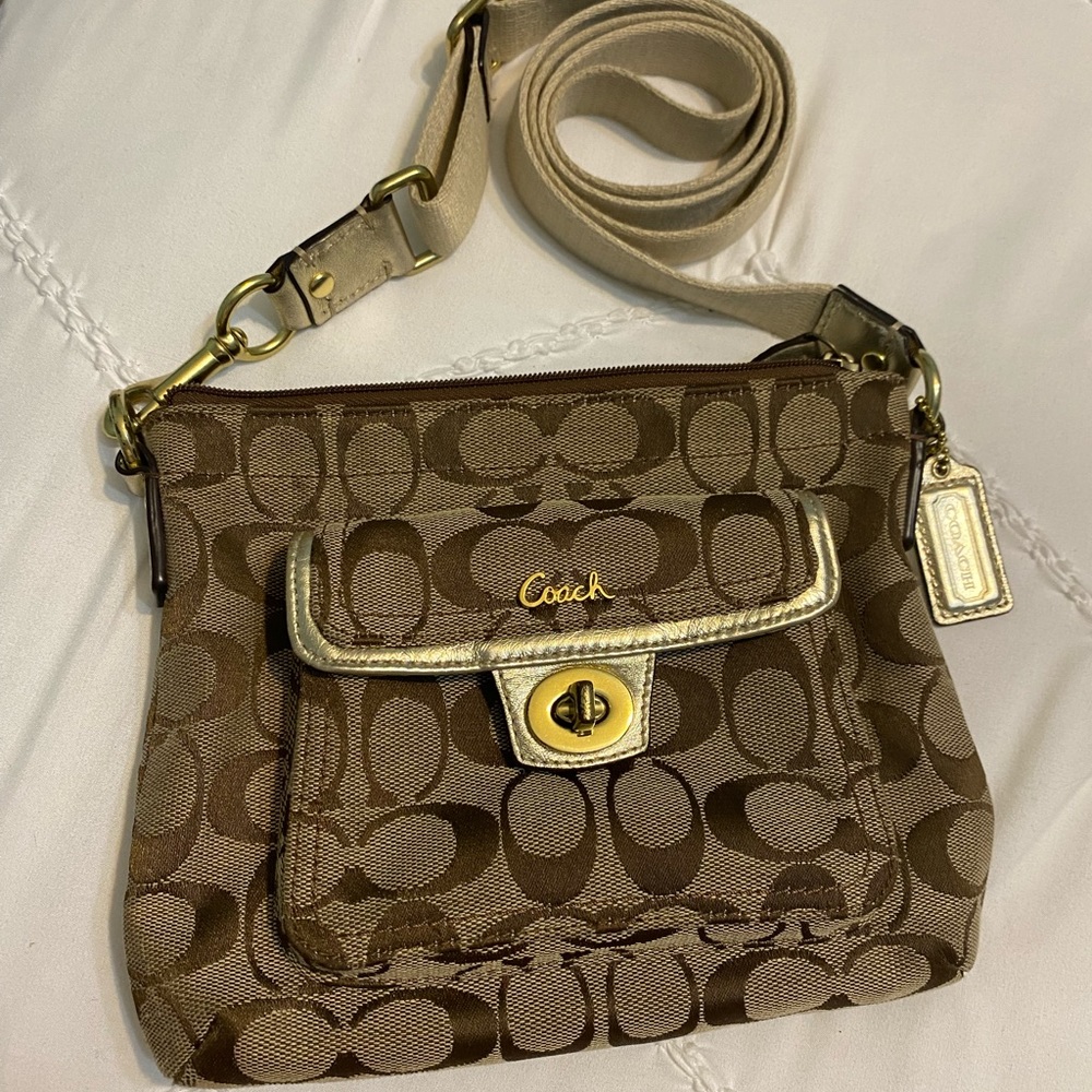 *Coach Crossbody Purse